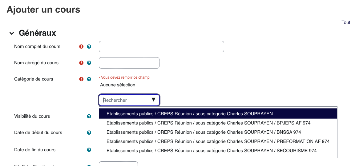 Le rôle système de créateur de cours agit sur les utilisateurs, tandis que le rôle gestionnaire de catégorie cible surtout les catégories et les cours.