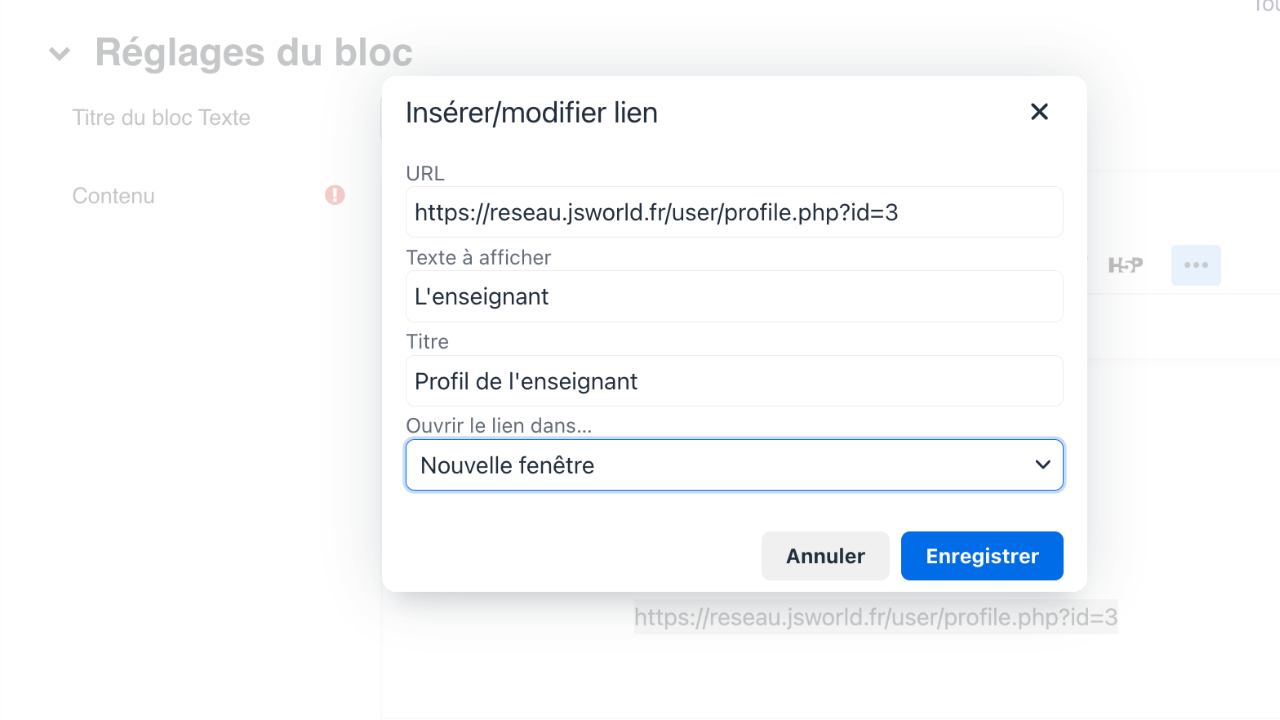 Le lien appliqué à l'image ouvre le profil de l'enseignant dans une nouvelle fenêtre, ce qui transforme le bloc en point de contact clair.